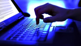 2025年网络安全新威胁:Clickfix攻击与AI诈骗激增 2025年网络安全新威胁:Clickfix攻击与AI诈骗激增
