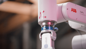 Mbodi在TechCrunch Disrupt 2025展示AI代理如何革新机器人训练 Mbodi在TechCrunch Disrupt 2025展示AI代理如何革新机器人训练