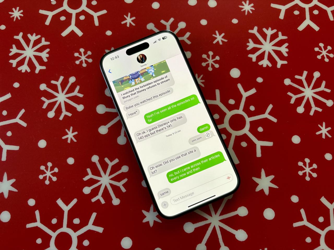 iMessage 显示与 Android 用户的绿色聊天。