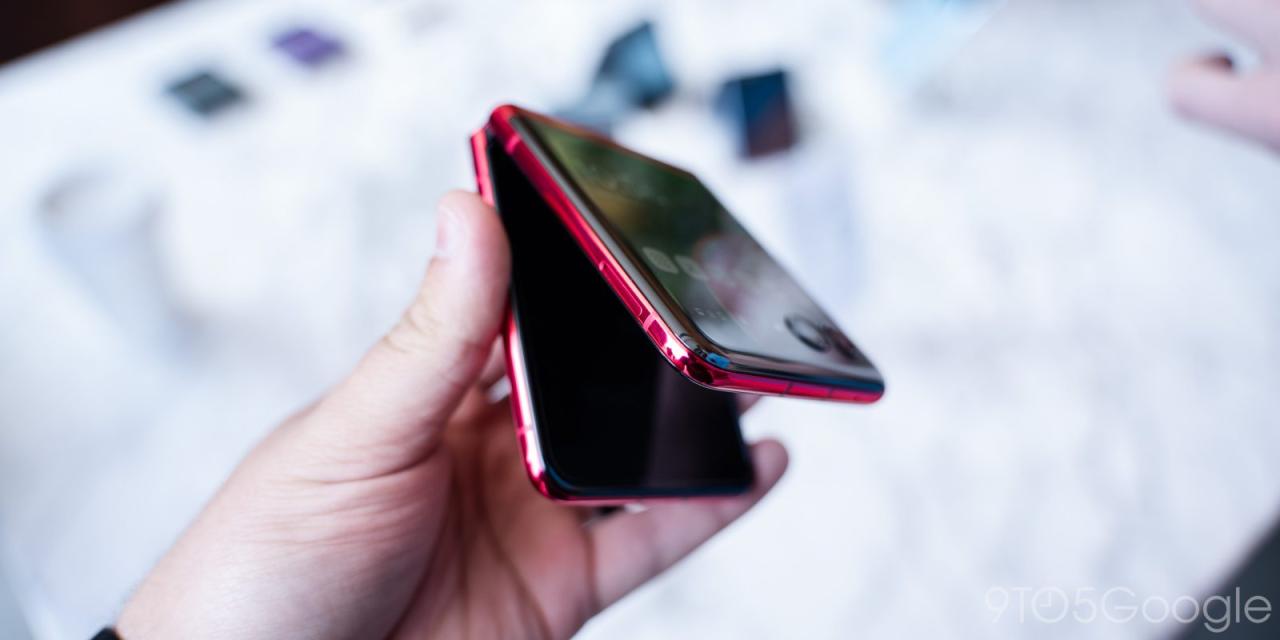 摩托罗拉 Razr+ 2024 年款新特性曝光:长焦镜头、防水升级与 AI 技术 摩托罗拉 Razr+ 2024 年款新特性曝光:长焦镜头、防水升级与 AI 技术