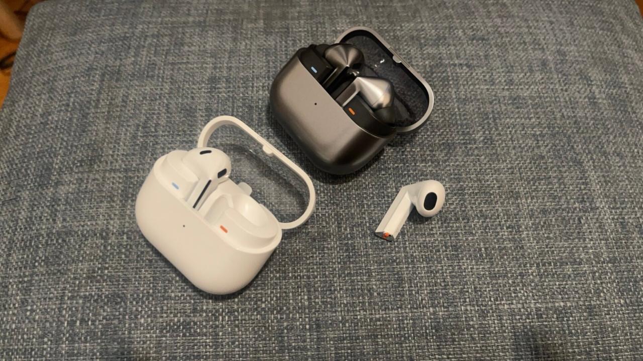 Image 1: galaxy buds 3