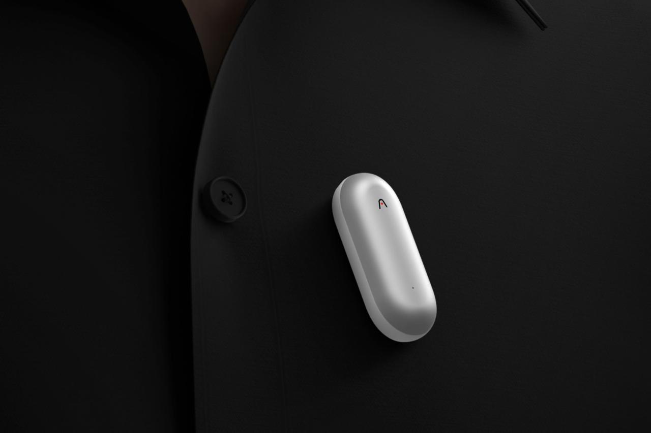 Plaud NotePin:AI 可穿戴设备助力会议记录与语音笔记 Plaud NotePin:AI 可穿戴设备助力会议记录与语音笔记