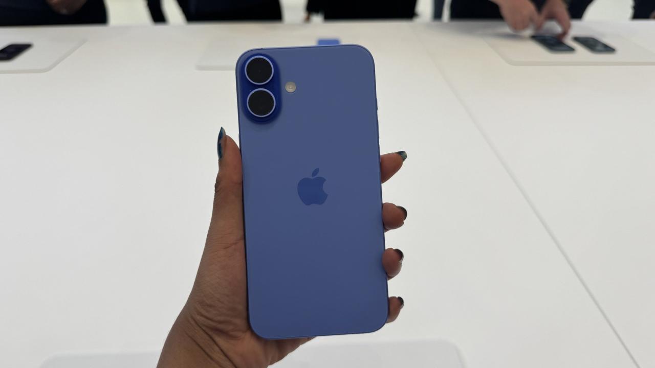 iPhone 16 的 Ultramarine 颜色