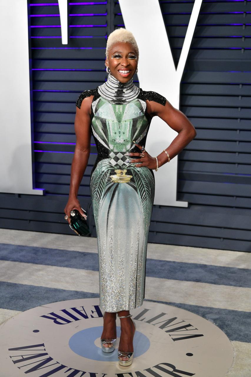 辛西娅·埃里沃抨击“冒犯性”的粉丝编辑《魔法坏女巫》海报:这是“深深的伤害” 辛西娅·埃里沃抨击“冒犯性”的粉丝编辑《魔法坏女巫》海报:这是“深深的伤害”