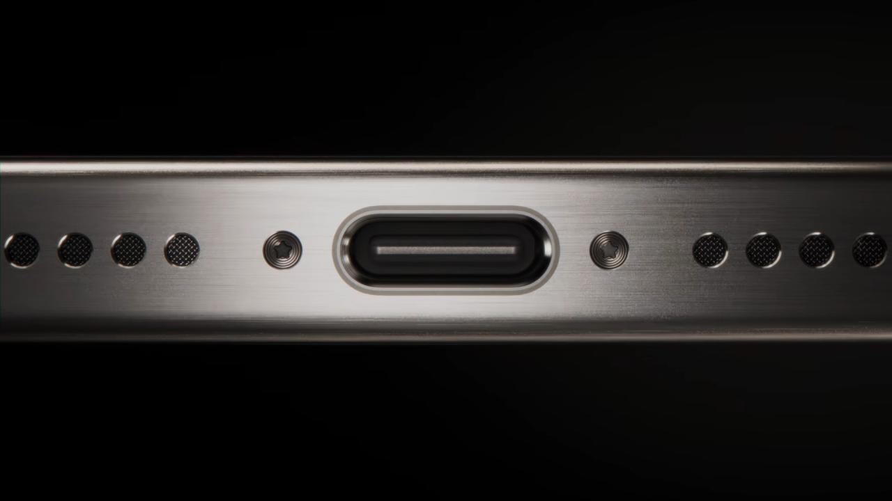 Apple iPhone 15 Pro Max USB C