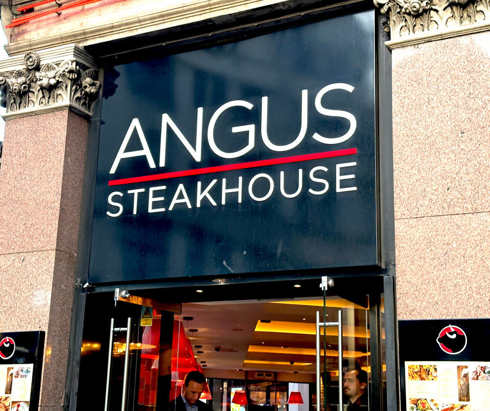 Reddit 用户操纵 Google 搜索结果揭示 AI 抓取工具的风险 Reddit 用户操纵 Google 搜索结果揭示 AI 抓取工具的风险