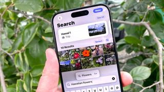运行 iOS 17.1 的 iPhone 15 Pro 上的自然语言搜索