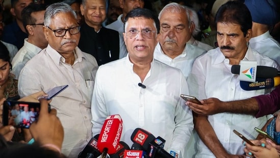 印度新闻实时报道:最新政治、经济、犯罪与一般新闻 印度新闻实时报道:最新政治、经济、犯罪与一般新闻