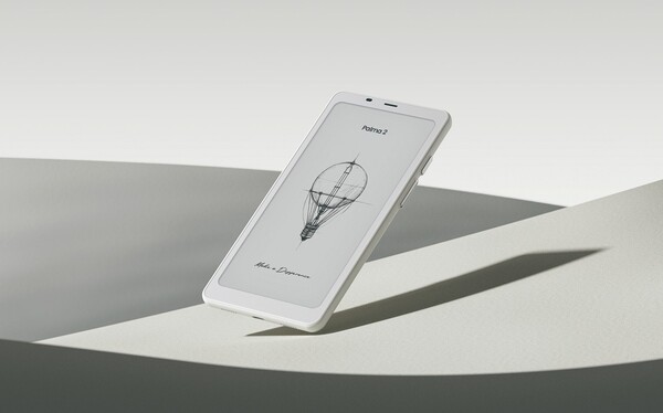 BOOX Palma 2 是一款具有类似手机设计的电子阅读器。（图片来源：BOOX）