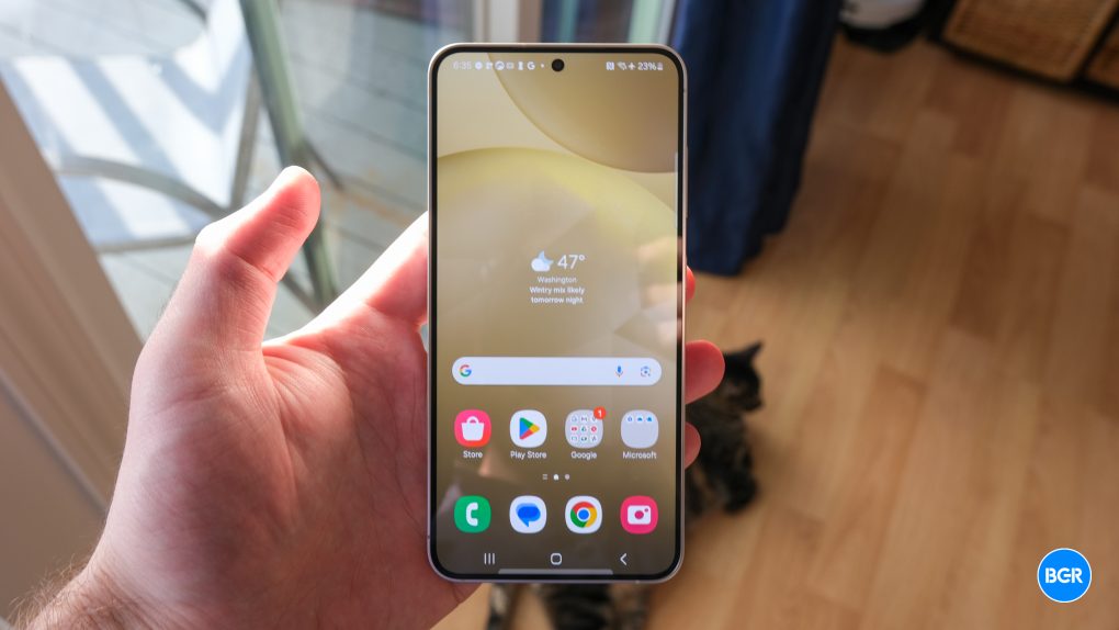 Galaxy S25 FE 或将挑战 iPhone 17 Air:超薄设计成亮点 Galaxy S25 FE 或将挑战 iPhone 17 Air:超薄设计成亮点