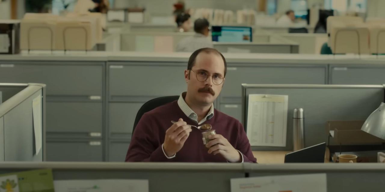 苹果智能视频展示职场 AI 工具,助力应对工作挑战 苹果智能视频展示职场 AI 工具,助力应对工作挑战