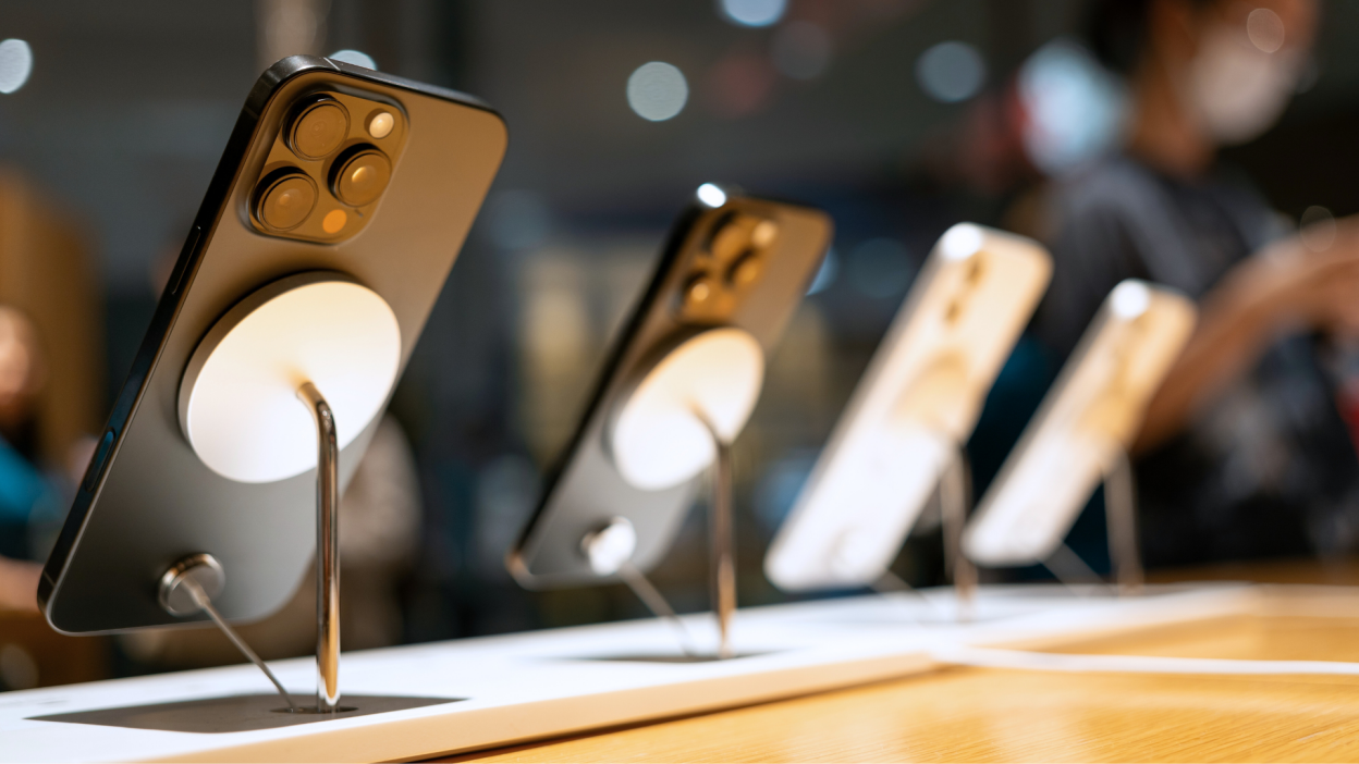 2025 年最佳性价比 iPhone 选择指南 2025 年最佳性价比 iPhone 选择指南