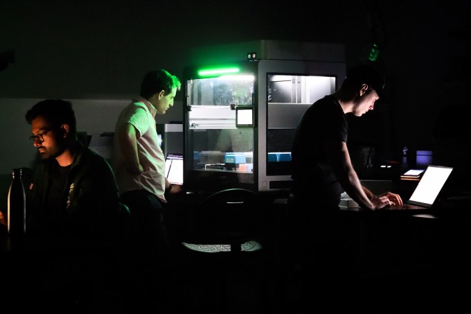 Tetsuwan Scientific:让机器人成为科学家的梦想 Tetsuwan Scientific:让机器人成为科学家的梦想