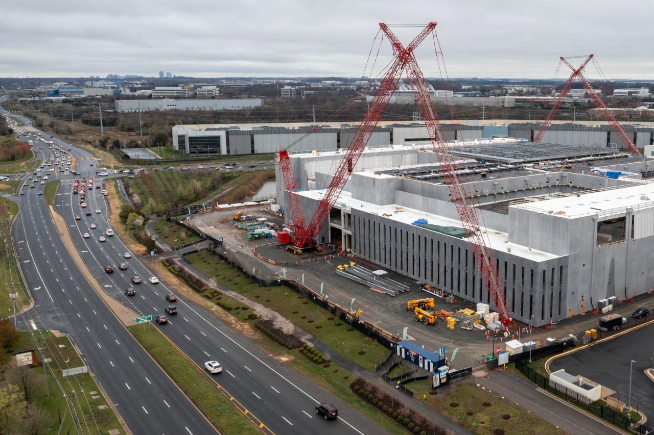 拜登政府推动 AI 数据中心建设：机遇与挑战并存