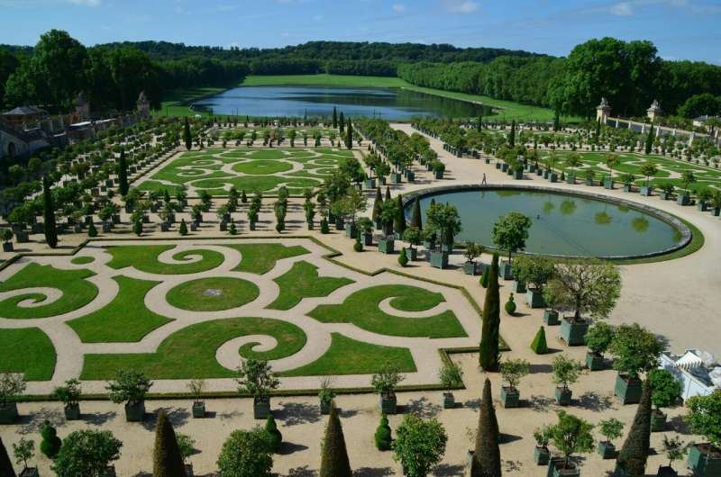 凡尔赛宫引入 AI 技术:会说话的雕像让历史更生动 凡尔赛宫引入 AI 技术:会说话的雕像让历史更生动