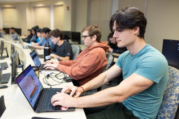 夏洛特大学 2026 年推出人工智能与建筑工程新学位