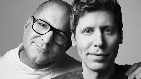 OpenAI 携手苹果供应链,2027 年推出 ChatGPT 硬件设备 OpenAI 携手苹果供应链,2027 年推出 ChatGPT 硬件设备