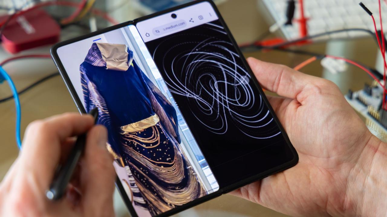 HONOR Magic V5 与 AI 共创未来时尚新篇章 HONOR Magic V5 与 AI 共创未来时尚新篇章