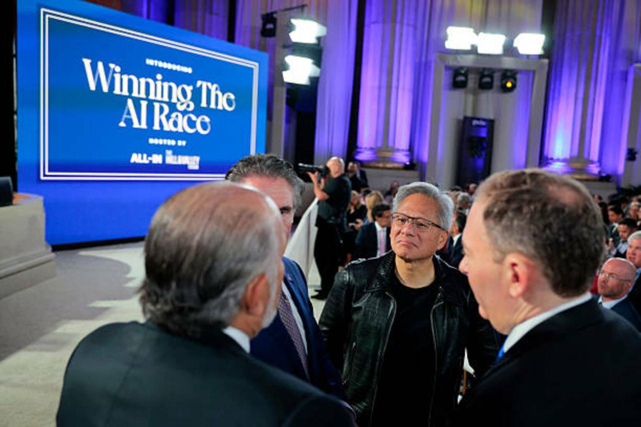 Nvidia 与 OpenAI 合作开启 AI 革命新篇章，韦德布什深度解析