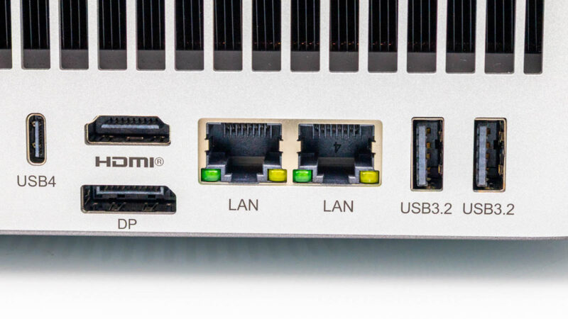 Beelink GTR9 Pro 背面端口 2