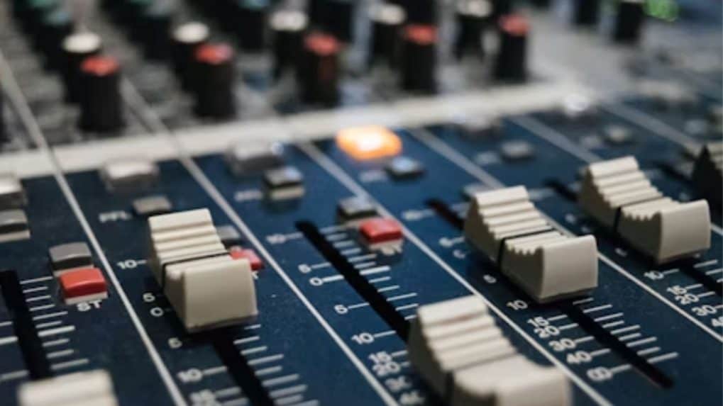 OpenAI 生成音乐暴露印度版权法漏洞,行业面临重塑 OpenAI 生成音乐暴露印度版权法漏洞,行业面临重塑