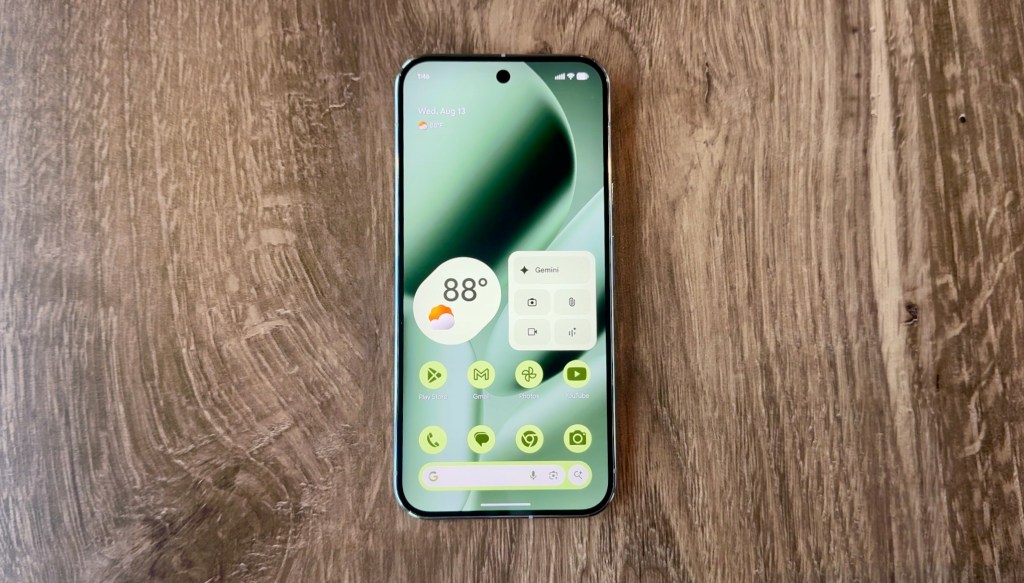 Google Pixel 更新:省电地图模式与 AI 照片重混功能全面升级 Google Pixel 更新:省电地图模式与 AI 照片重混功能全面升级