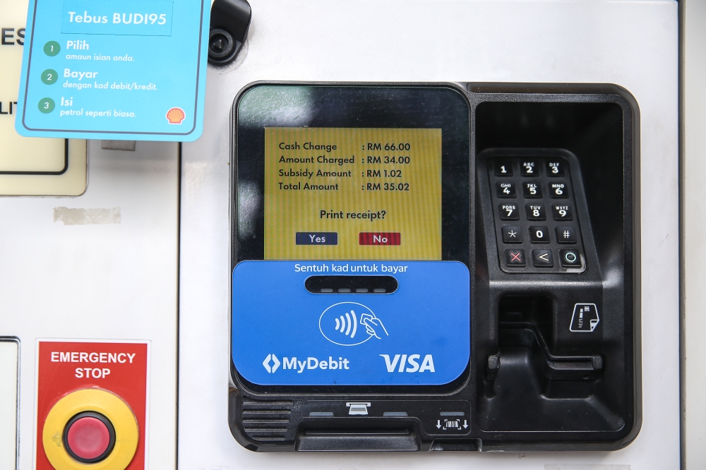 马来西亚 2025 年实现多个领域零的突破:从 AI 治理到电动汽车 马来西亚 2025 年实现多个领域零的突破:从 AI 治理到电动汽车