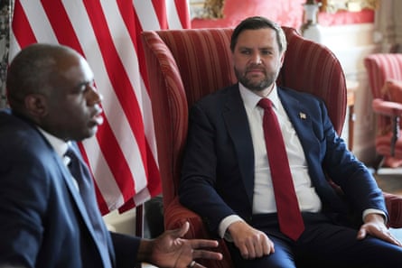 美国副总统万斯与英国副首相拉米共同谴责 X 平台 AI 色情图像传播