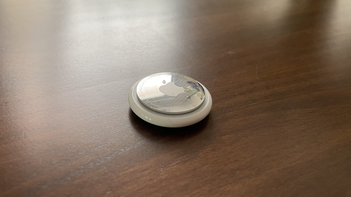 苹果 2027 年推 AI 别针设备,揭秘可穿戴硬件新战场 苹果 2027 年推 AI 别针设备,揭秘可穿戴硬件新战场