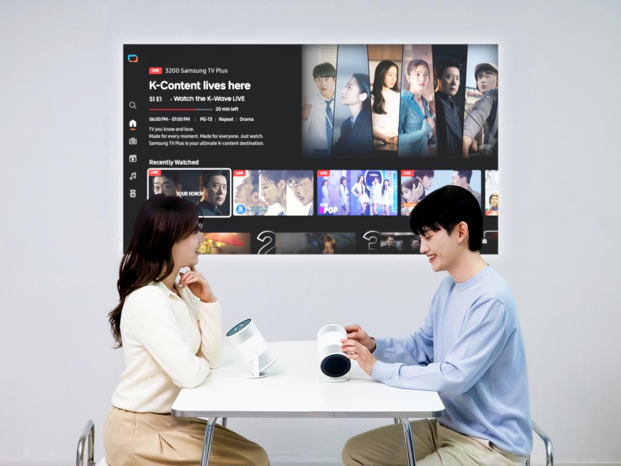 三星发布 Freestyle+ 便携投影仪：AI 画质升级，随时随地畅享大屏娱乐