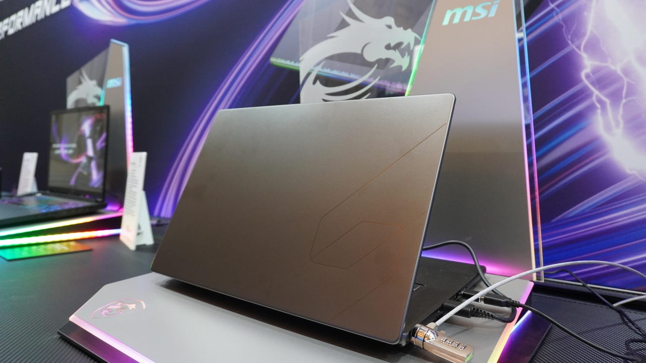 MSI Stealth 16 AI+ 评测：Panther Lake 处理器加持的跨界笔记本新选择