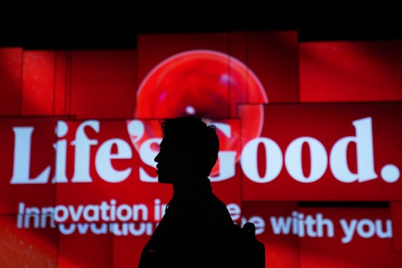 CES 2026：人工智能的未来与现实动荡的碰撞