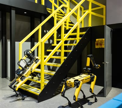 CES 2026 现代汽车集团展示未来机器人：Atlas 与 Spot 如何改变生活与工作