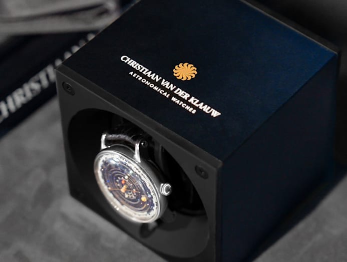 爱彼智能表盒评测:AI 五分钟调校万年历,颠覆传统腕表体验 爱彼智能表盒评测:AI 五分钟调校万年历,颠覆传统腕表体验